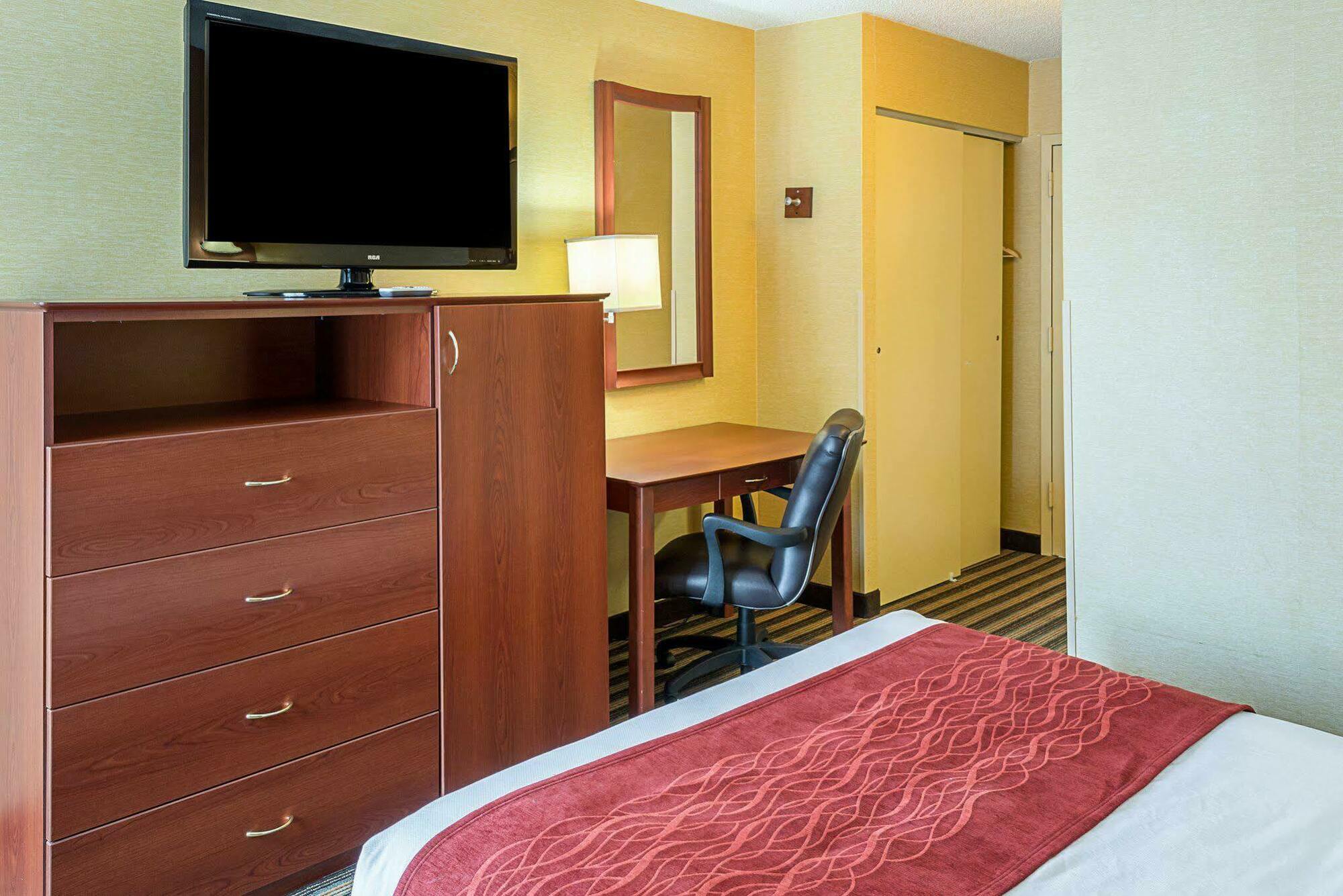 Comfort Inn Petersburg Near Fort Gregg-Adams Exterior foto